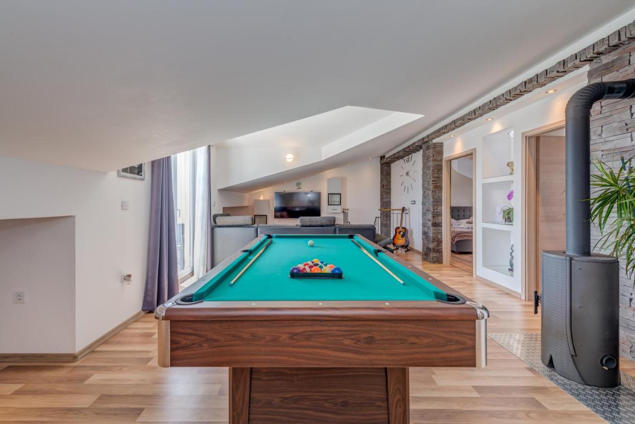 Summer Orchid - Spacious Duplex By The Beach & Ps5 Stobreč Eksteriør bilde